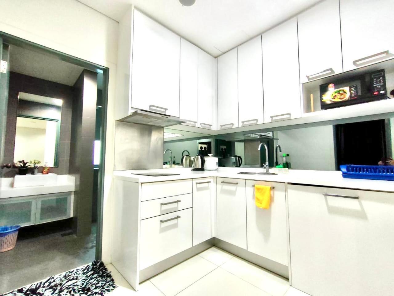 Klcc One Bedroom Apt & Studio كوالالمبور المظهر الخارجي الصورة